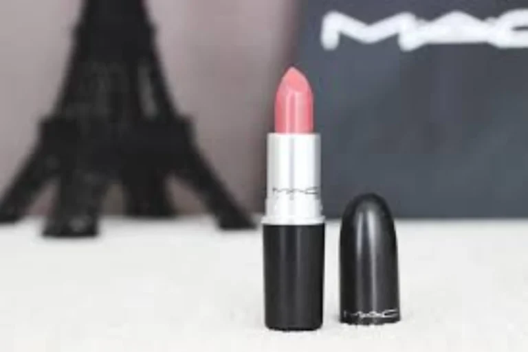 mac no correlation lipstick