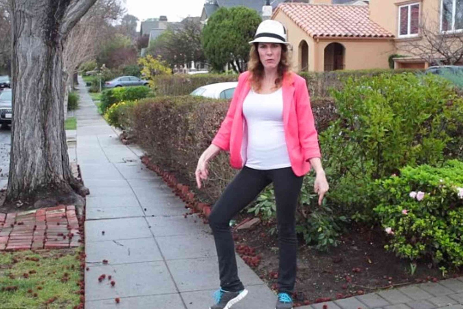 Stereotypical Soccer Mom Outfit: Explained (Beginner's Guide)