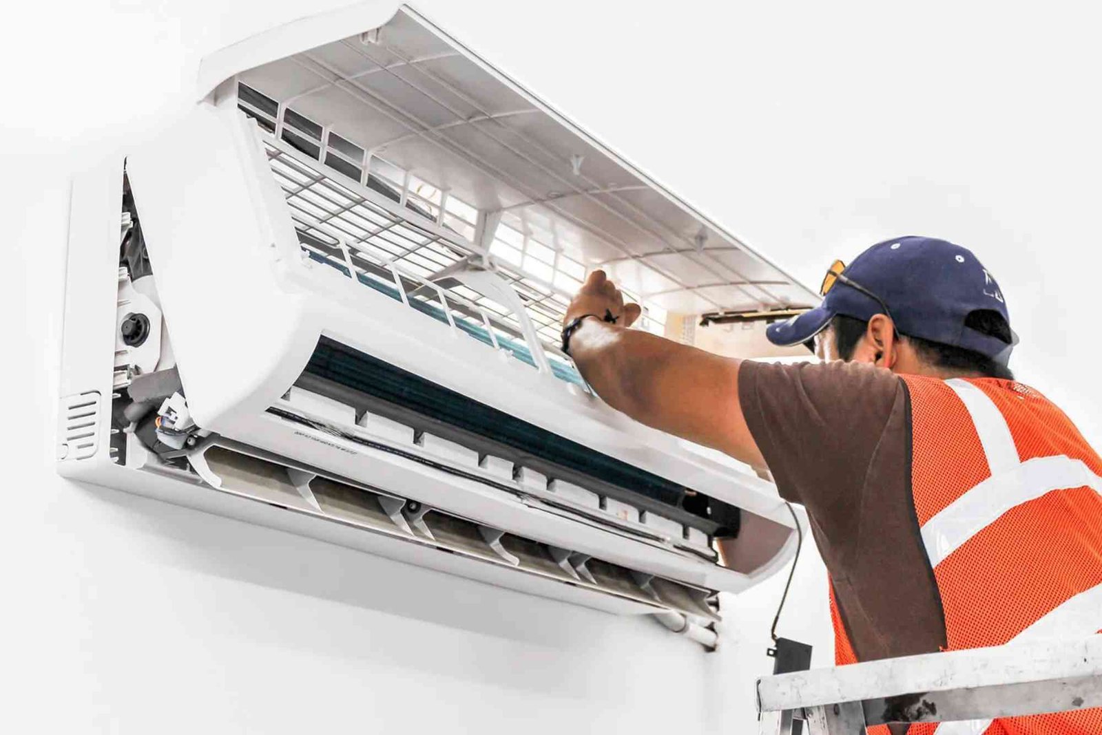 Where can I get AC maintenance services in UAE