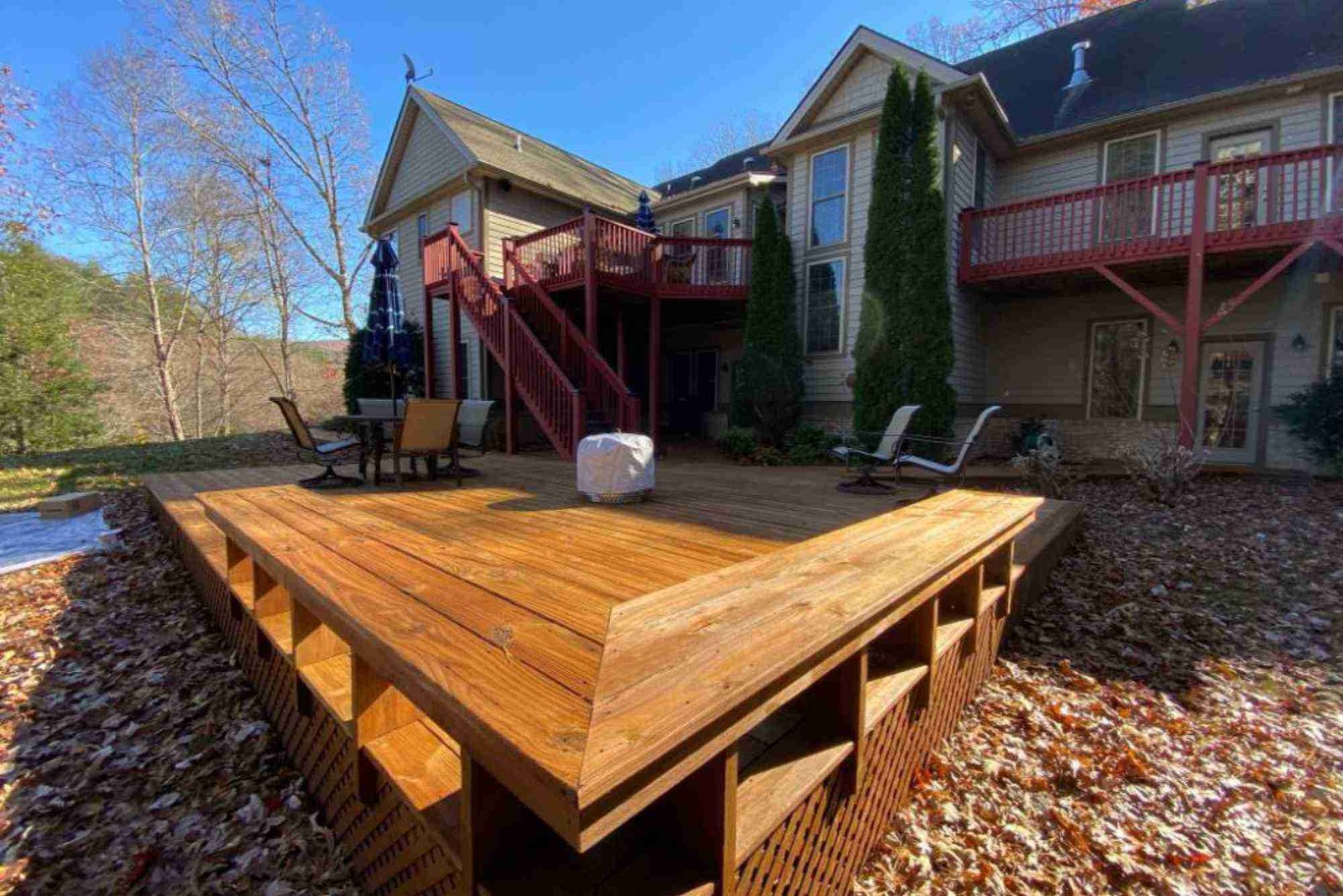 Deck Staining in Eau Claire WI 